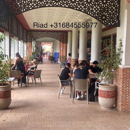 Riad Nezha Avec Jacuzzi Et 3 Piscines Au Coeur De Marrakesh Extérieur photo