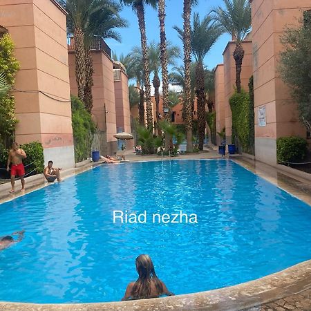Riad Nezha Avec Jacuzzi Et 3 Piscines Au Coeur De Marrakesh Extérieur photo