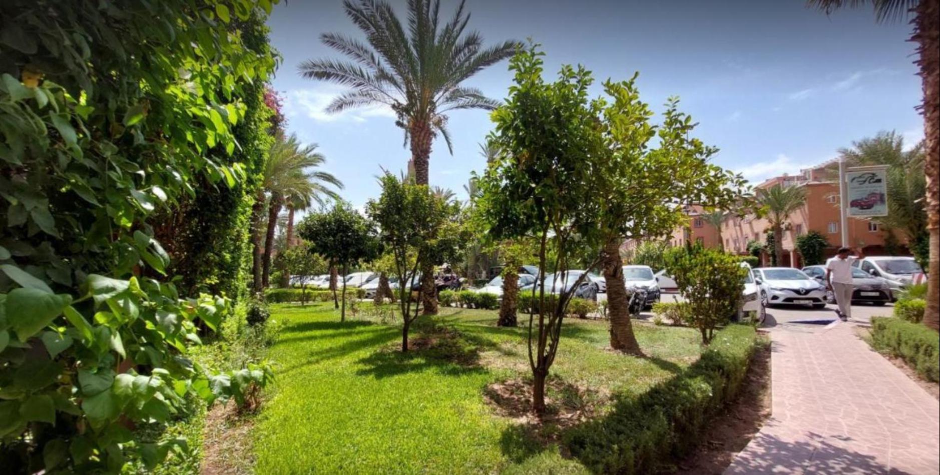 Riad Nezha Avec Jacuzzi Et 3 Piscines Au Coeur De Marrakesh Extérieur photo