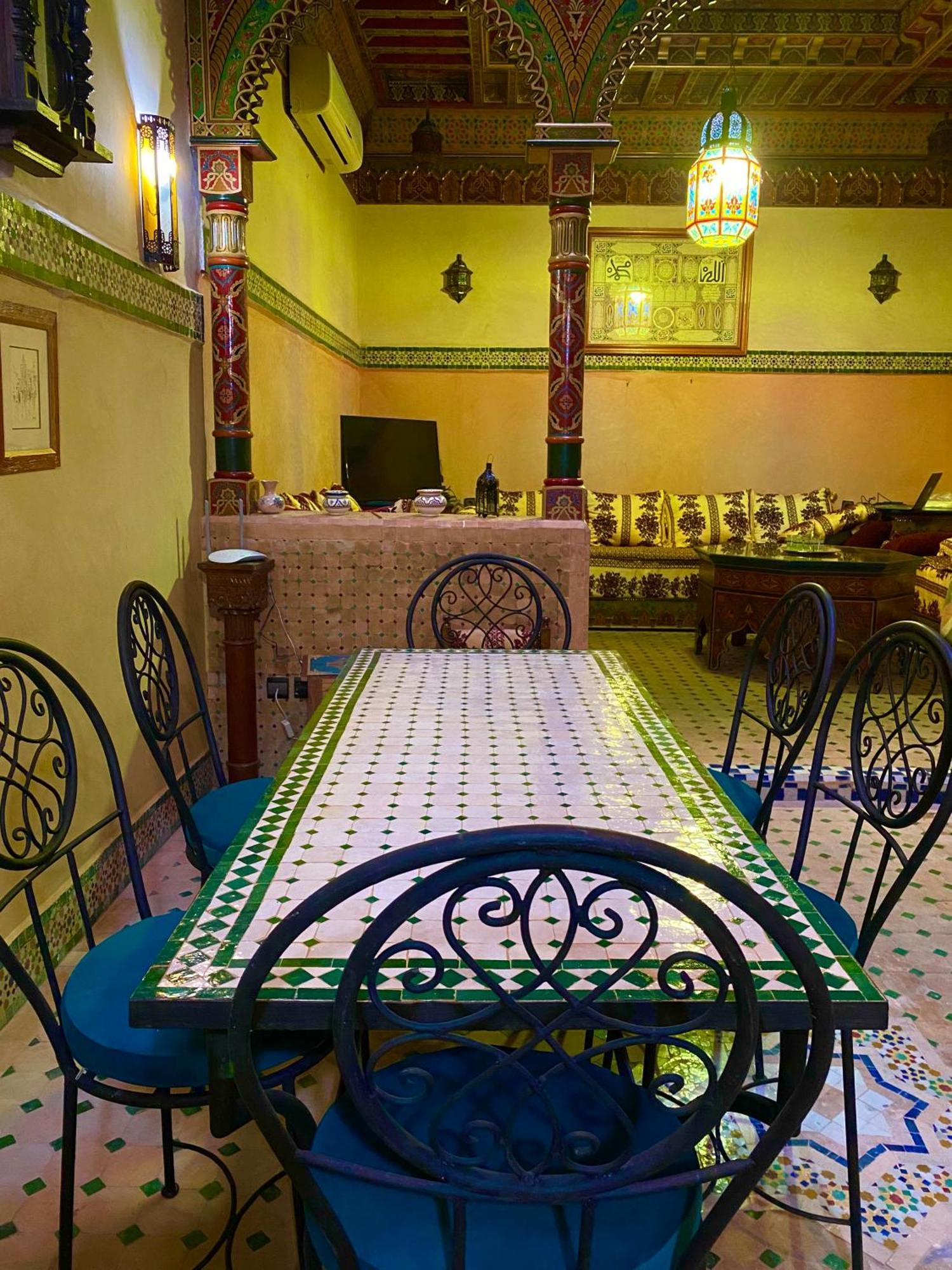 Riad Nezha Avec Jacuzzi Et 3 Piscines Au Coeur De Marrakesh Extérieur photo