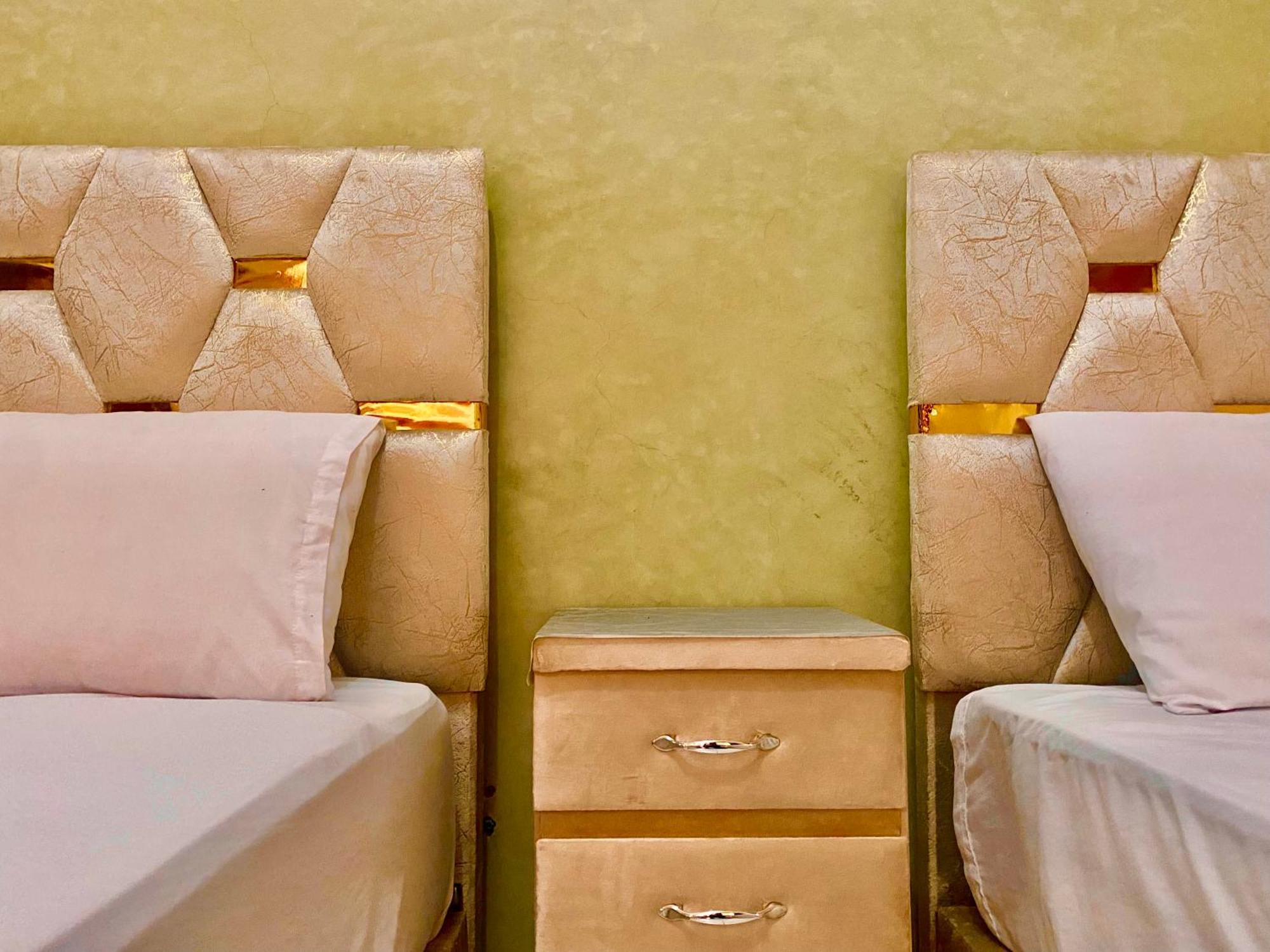 Riad Nezha Avec Jacuzzi Et 3 Piscines Au Coeur De Marrakesh Extérieur photo