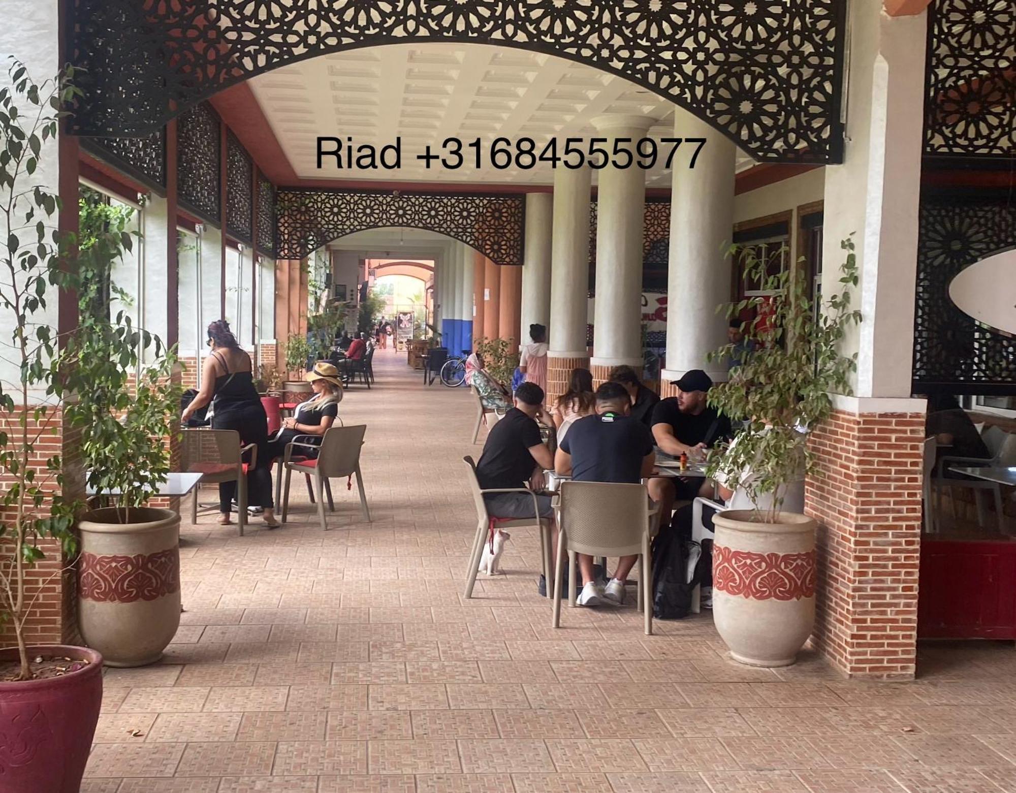 Riad Nezha Avec Jacuzzi Et 3 Piscines Au Coeur De Marrakesh Extérieur photo