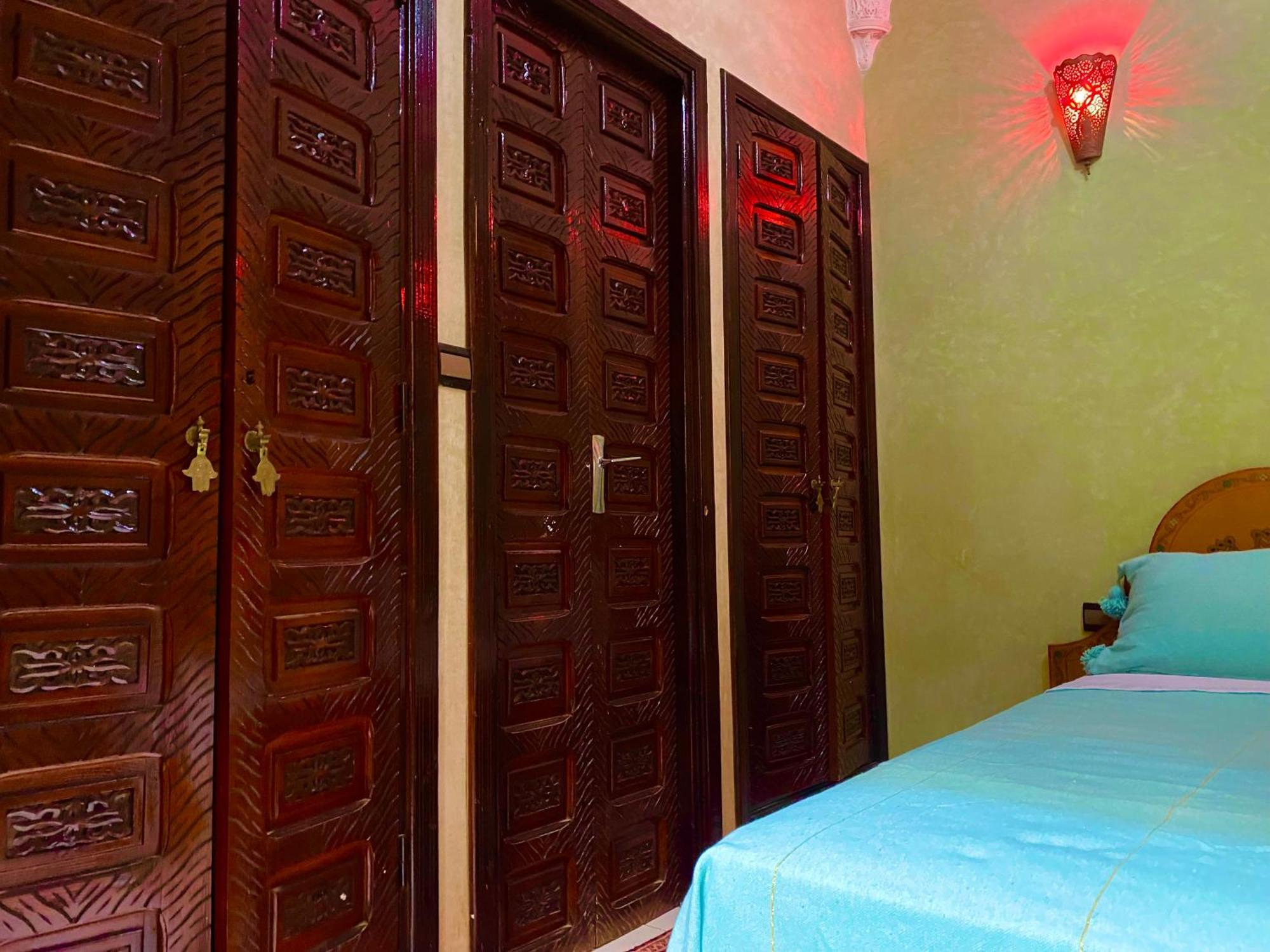 Riad Nezha Avec Jacuzzi Et 3 Piscines Au Coeur De Marrakesh Extérieur photo