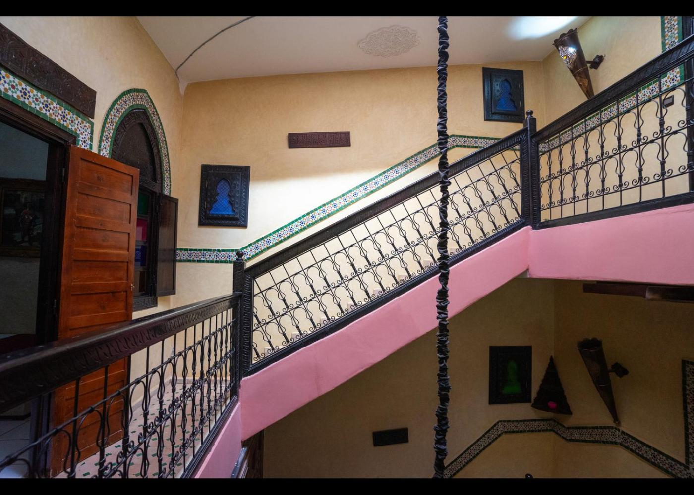 Riad Nezha Avec Jacuzzi Et 3 Piscines Au Coeur De Marrakesh Extérieur photo