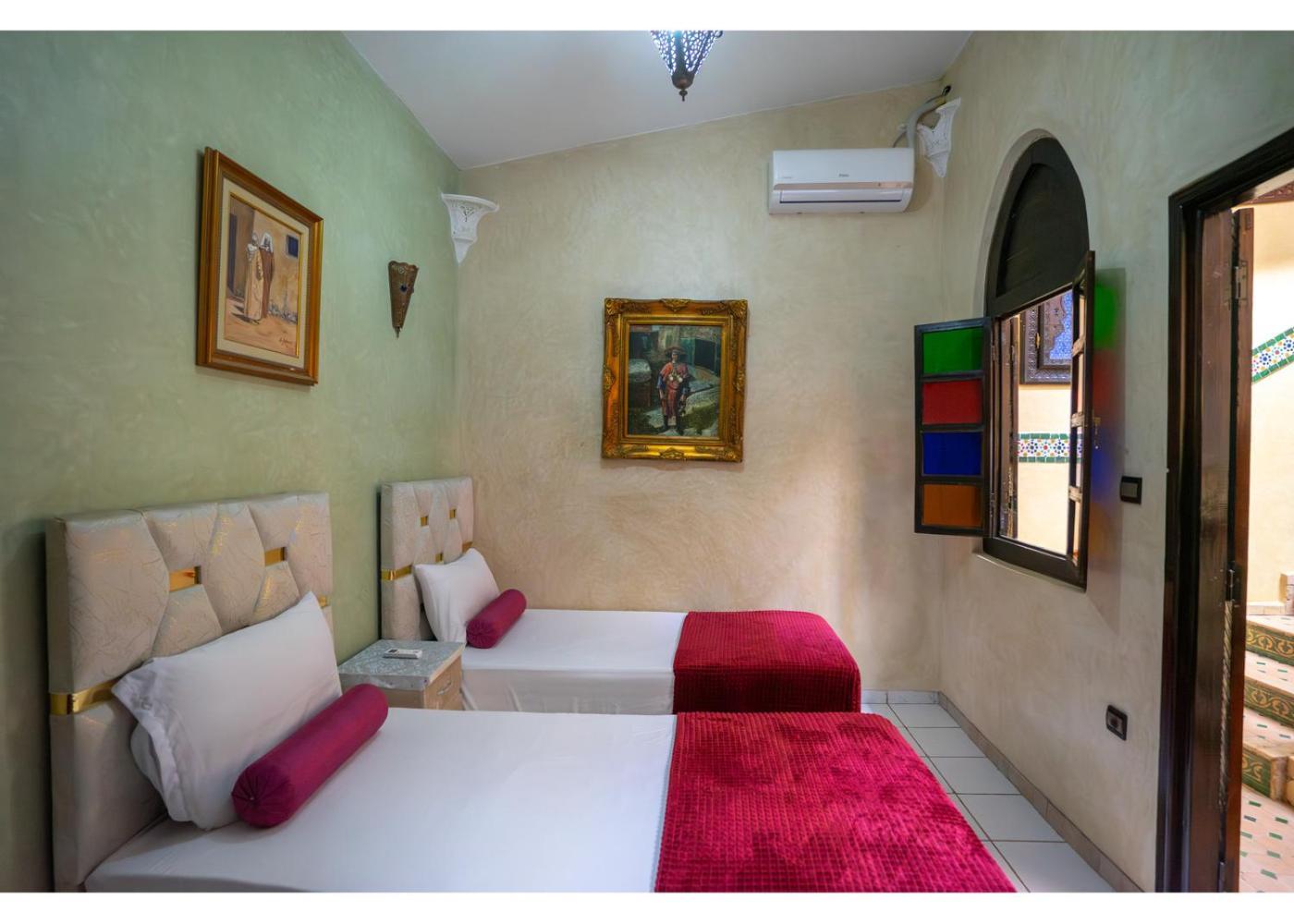 Riad Nezha Avec Jacuzzi Et 3 Piscines Au Coeur De Marrakesh Extérieur photo